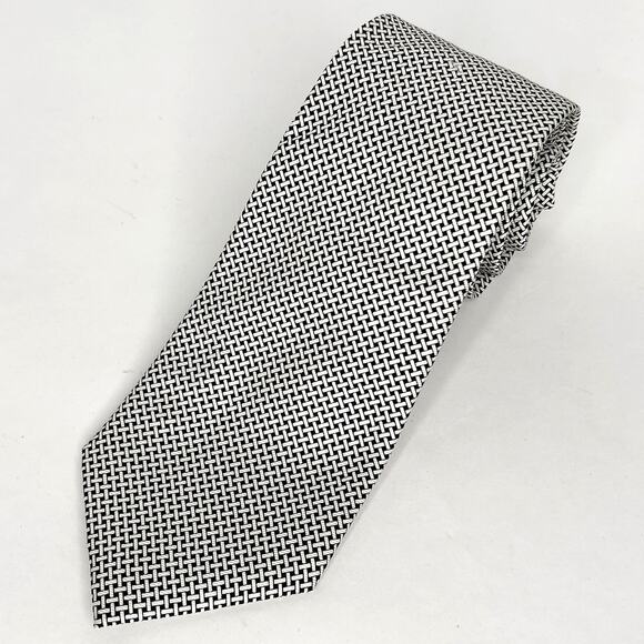 J McLaughlin Mens Silk Tie Black Silver Geometric Pattern Classic - Picture 1 of 6